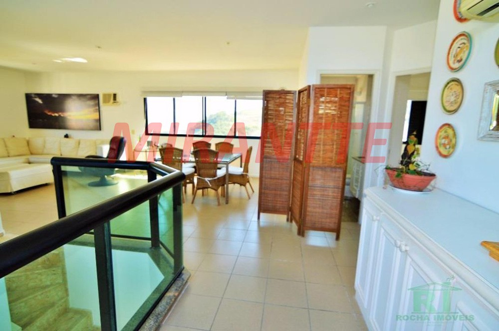Cobertura duplex de 214m² com 4 quartos em Pitangueiras