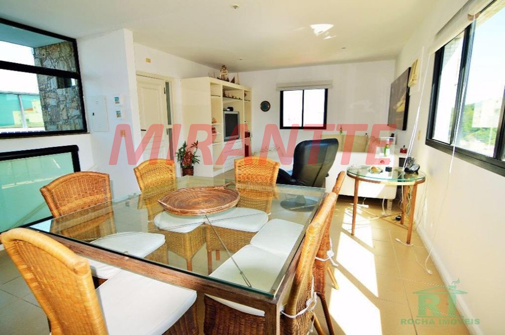 Cobertura duplex de 214m² com 4 quartos em Pitangueiras