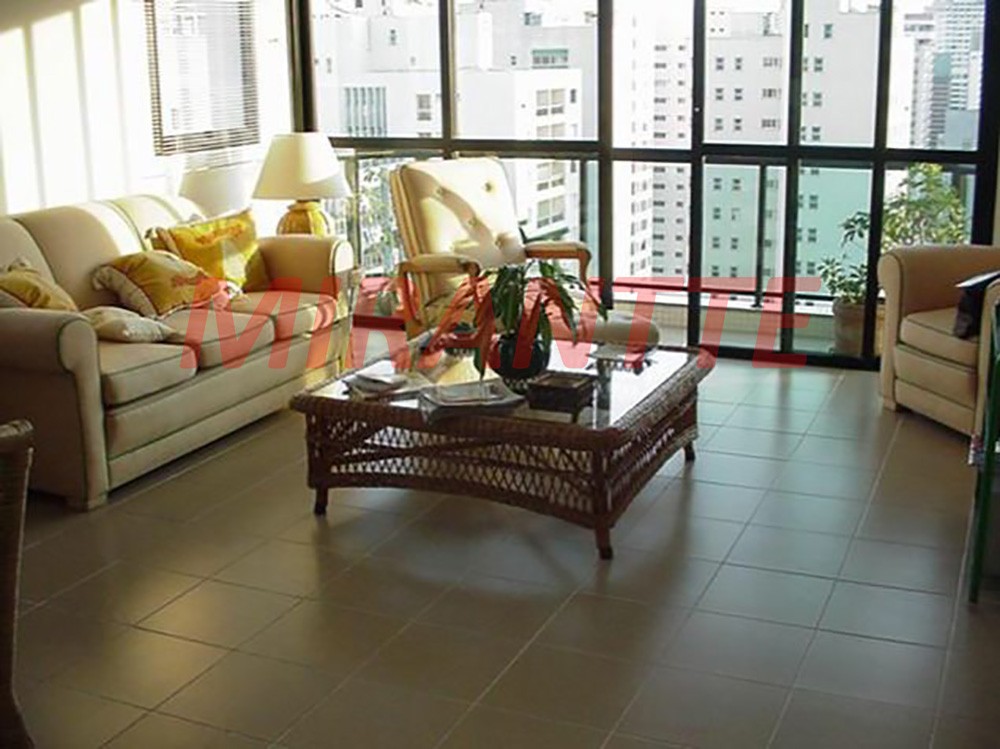 Cobertura duplex de 214m² com 4 quartos em Pitangueiras