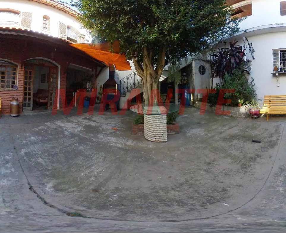 Sobrado de 320m² com 3 quartos em Santa Teresinha