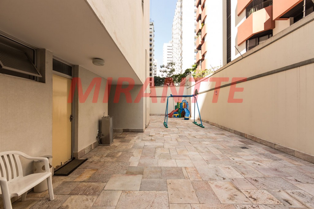 Apartamento de 240m² com 4 quartos em Higienópolis