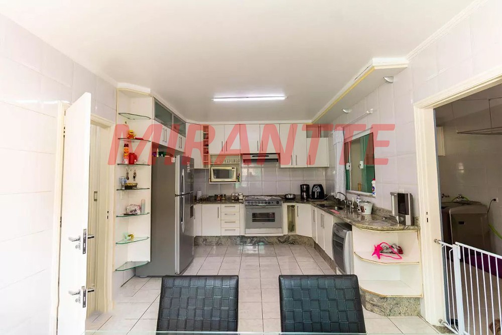 Sobrado de 183m² com 3 quartos em Parada Inglesa