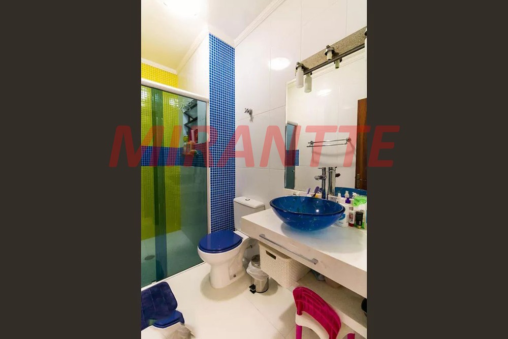 Sobrado de 183m² com 3 quartos em Parada Inglesa