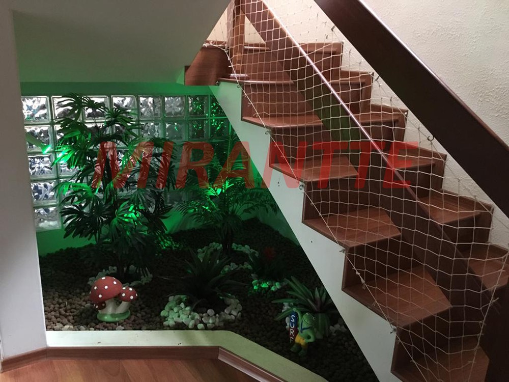 Sobrado de 360m² com 3 quartos em Serra da Cantareira
