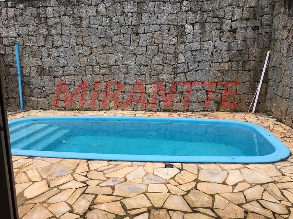 Sobrado de 360m² com 3 quartos em Serra da Cantareira