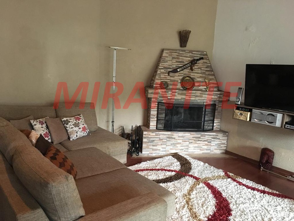 Sobrado de 360m² com 3 quartos em Serra da Cantareira
