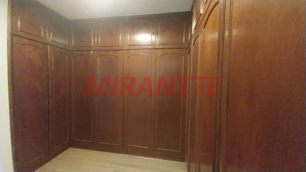 Sobrado de 298m² com 3 quartos em Bortolândia