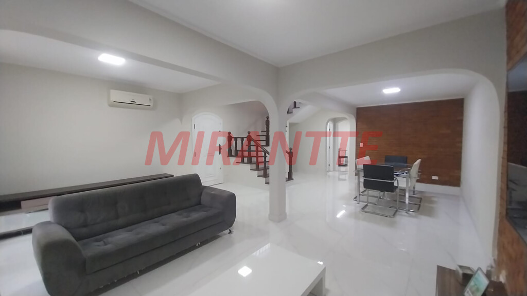 Sobrado de 298m² com 3 quartos em Bortolândia