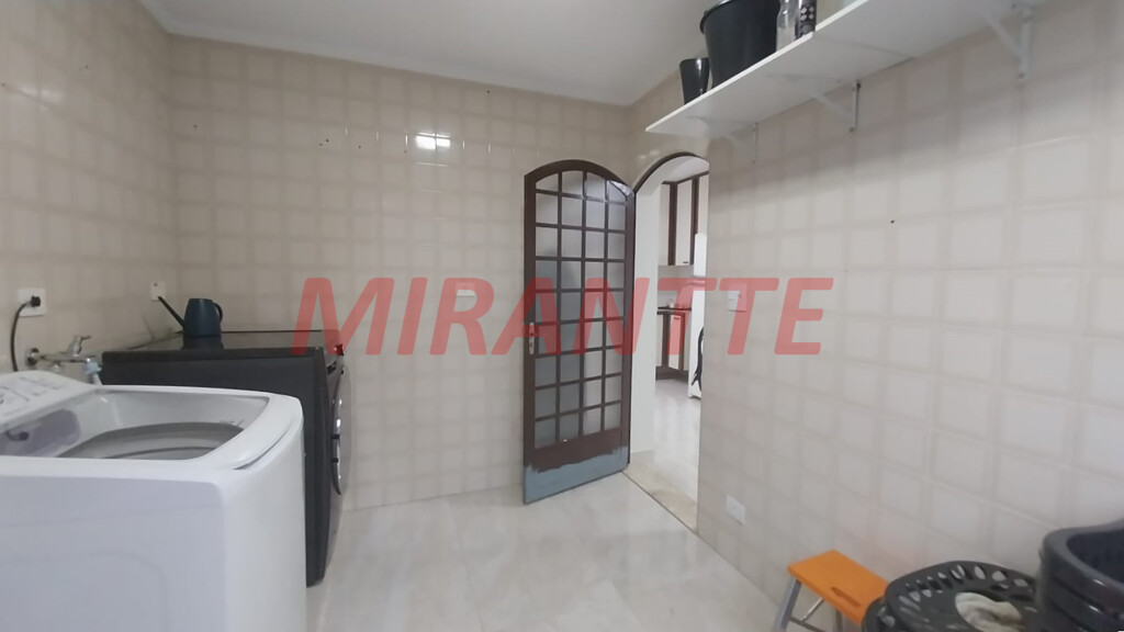 Sobrado de 298m² com 3 quartos em Bortolândia