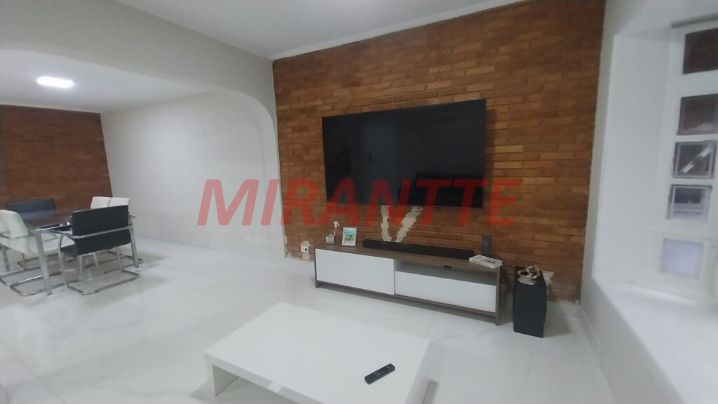 Sobrado de 298m² com 3 quartos em Bortolândia