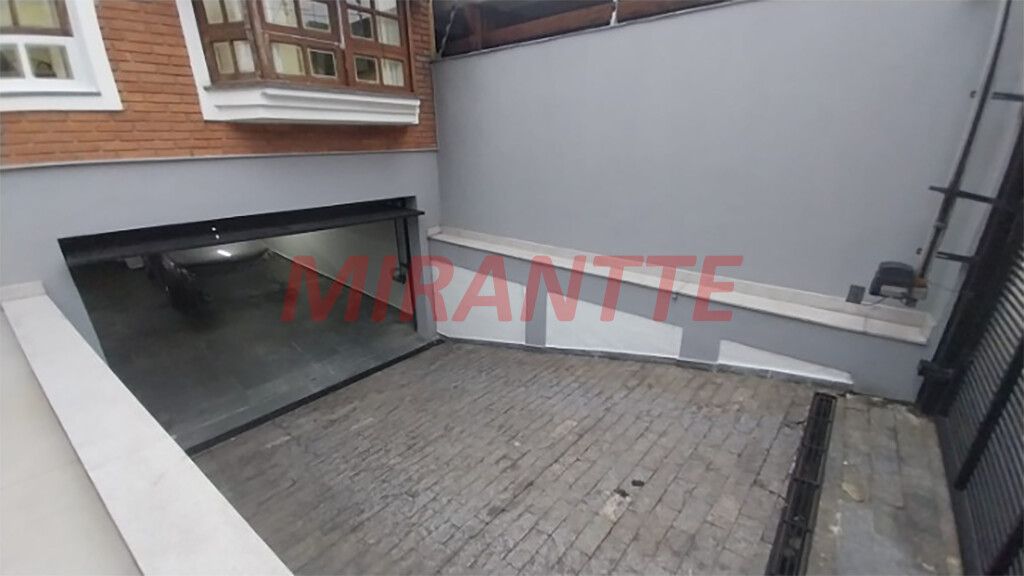 Sobrado de 298m² com 3 quartos em Bortolândia