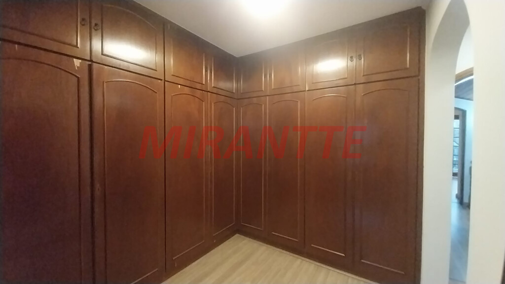 Sobrado de 298m² com 3 quartos em Bortolândia