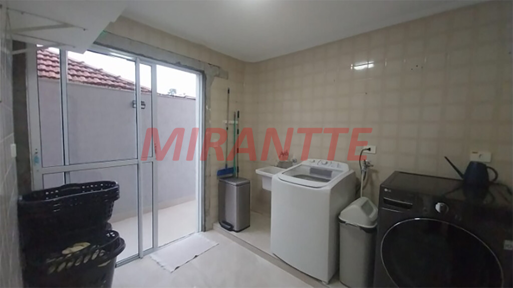 Sobrado de 298m² com 3 quartos em Bortolândia
