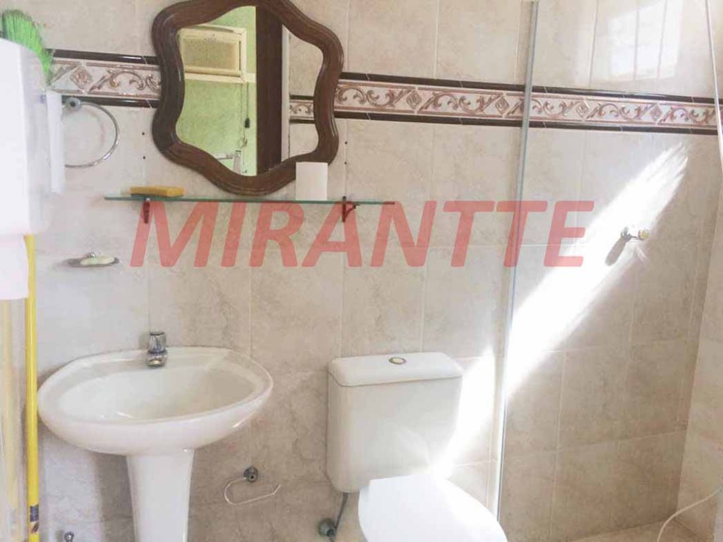 Sobrado de 220m² com 4 quartos em Tremembe