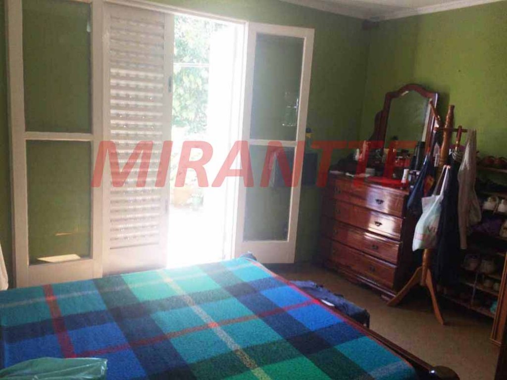 Sobrado de 220m² com 4 quartos em Tremembe