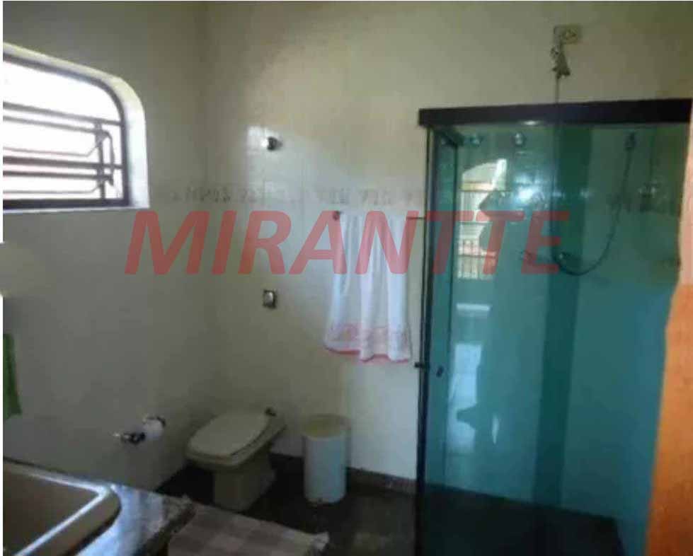 Sobrado de 230m² com 6 quartos em Parque Sao Domingos