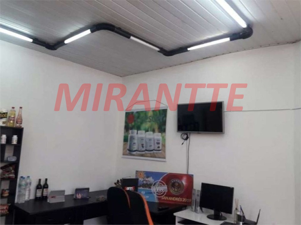 Comercial de 770m² em Santana