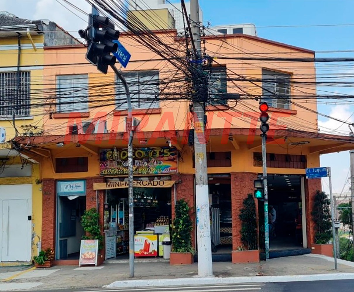 Comercial de 770m² em Santana