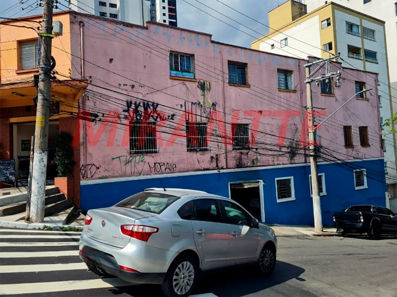 Comercial de 770m² em Santana