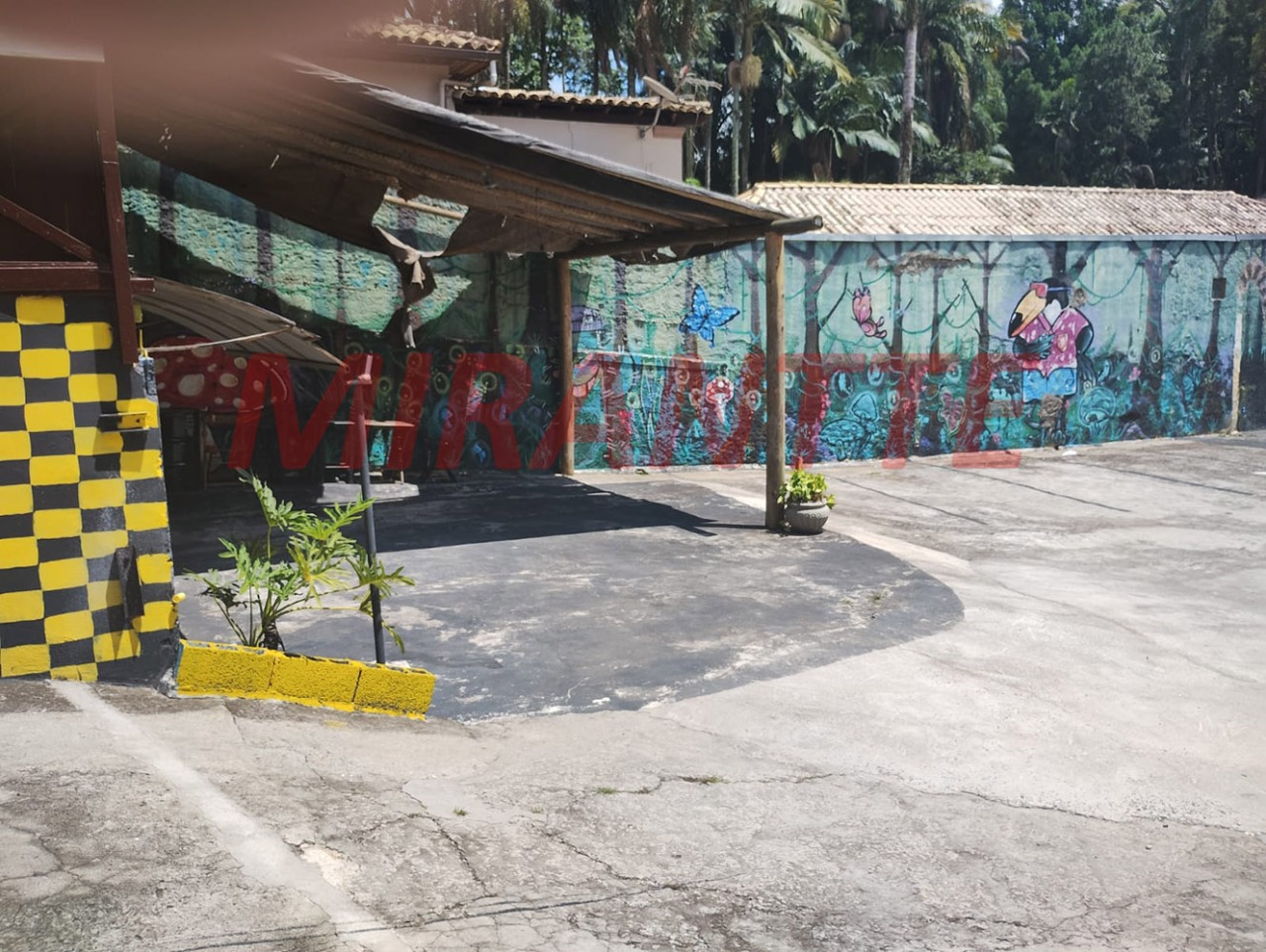 Terreno de 528m² em Horto Florestal