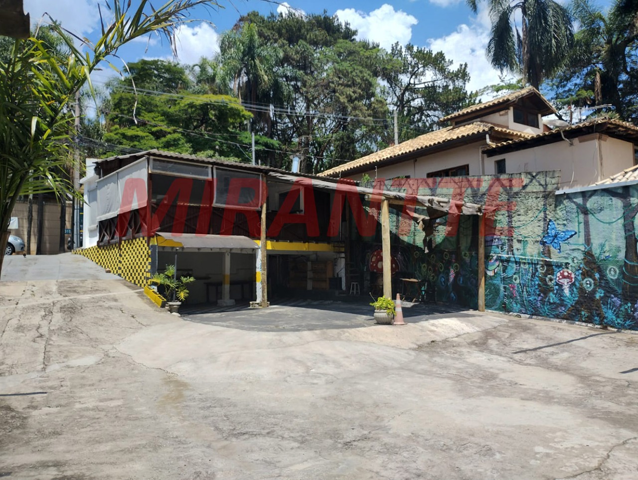 Terreno de 528m² em Horto Florestal