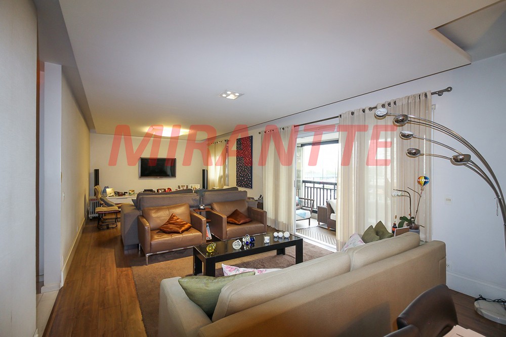 Apartamento de 189m² com 4 quartos em Santana