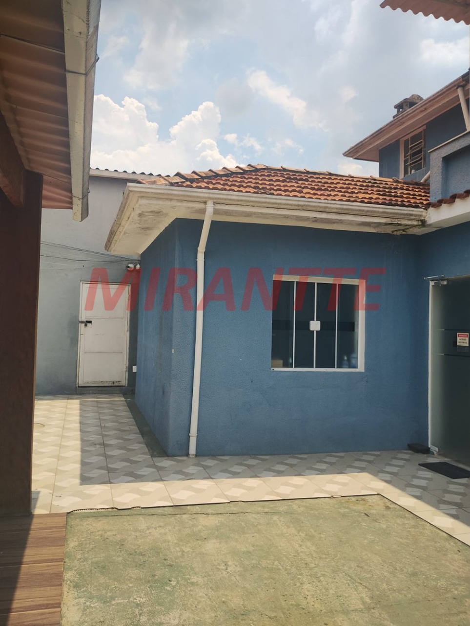 Comercial de 1000m² em Santana