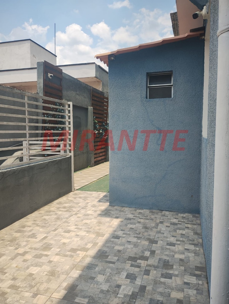 Comercial de 1000m² em Santana