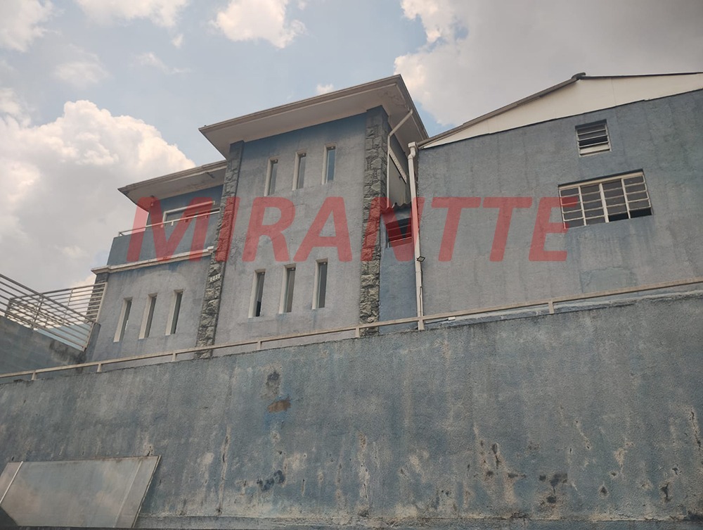 Comercial de 1000m² em Santana