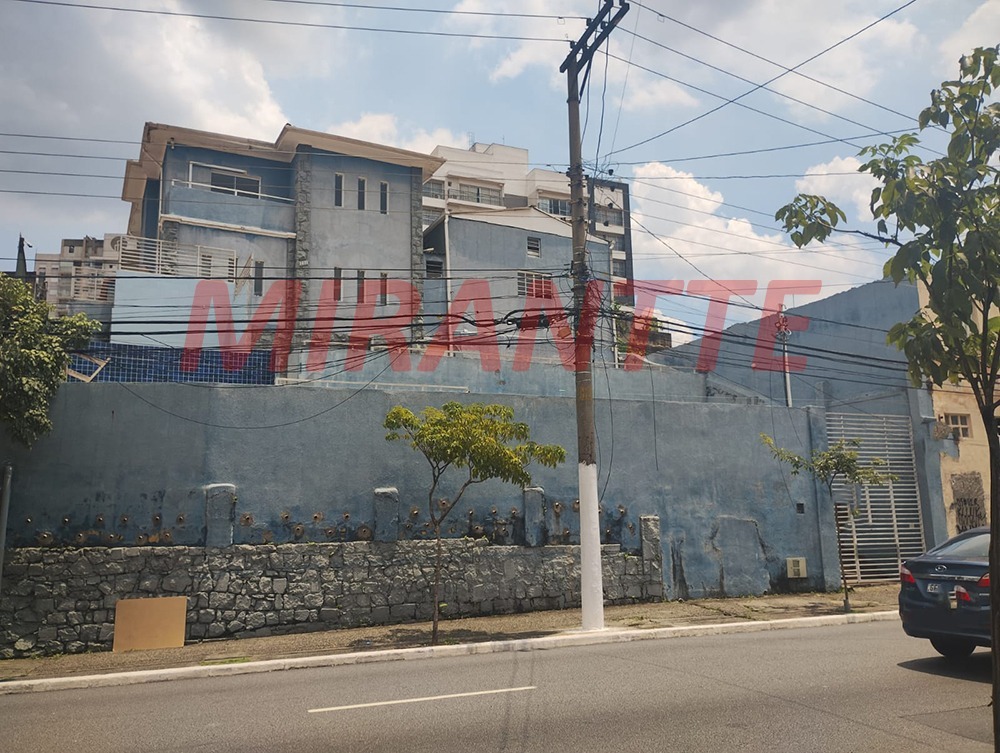 Comercial de 1000m² em Santana
