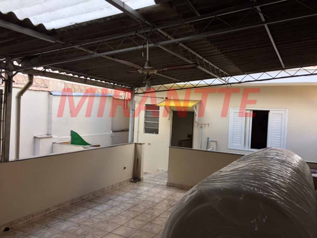 Sobrado de 215m² com 3 quartos em Vila Mazzei