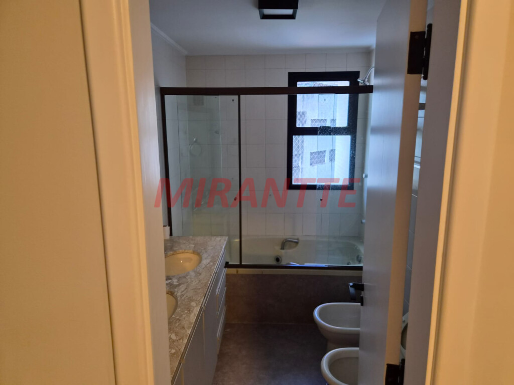 Apartamento de 217m² com 4 quartos em Santana