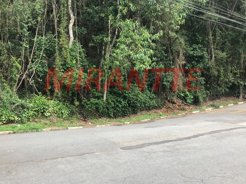 Terreno de 1380m² em Serra Da Cantareira