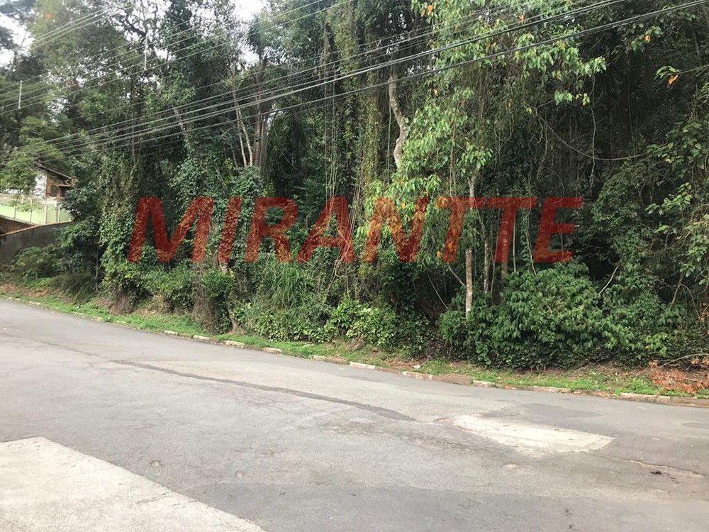 Terreno de 1380m² em Serra Da Cantareira