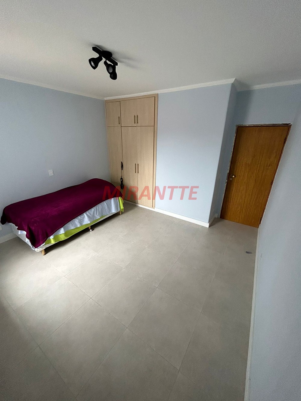 Sobrado de 150m² com 3 quartos em Santana