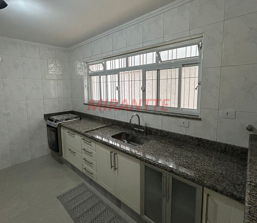Sobrado de 150m² com 3 quartos em Santana