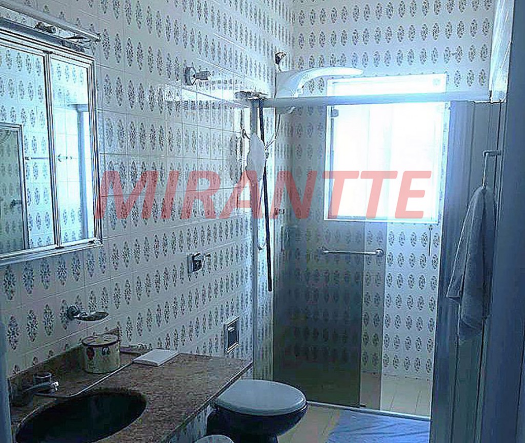 Sobrado de 150m² com 3 quartos em Água Fria
