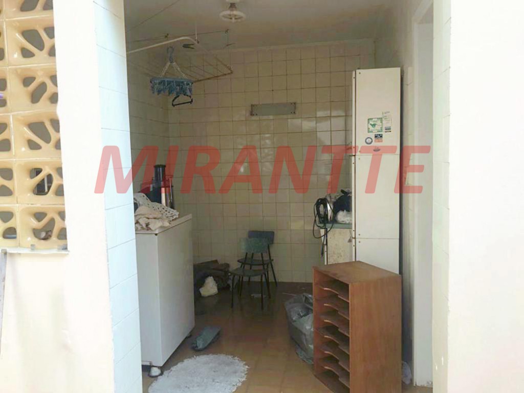 Sobrado de 150m² com 3 quartos em Água Fria