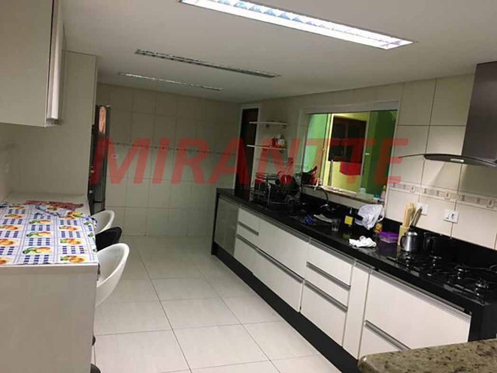Sobrado de 200m² com 2 quartos em Conjunto Marcos Freire