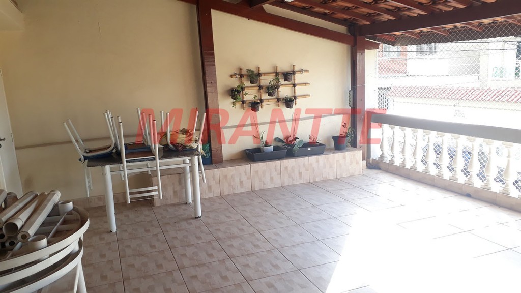 Sobrado de 180m² com 3 quartos em Vila Gustavo