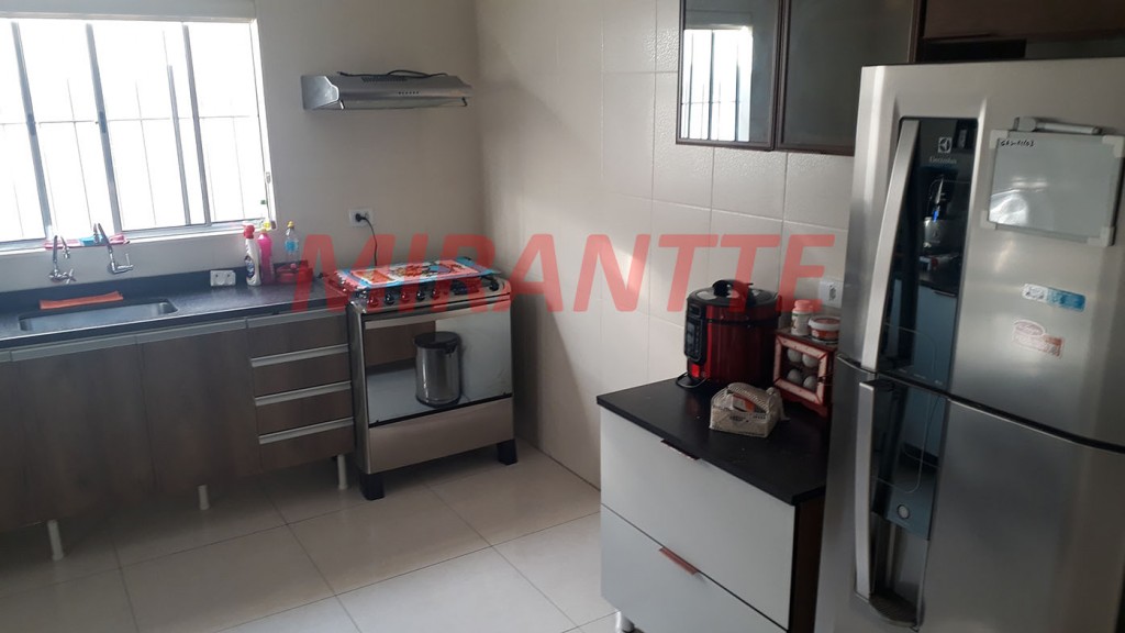 Sobrado de 180m² com 3 quartos em Vila Gustavo