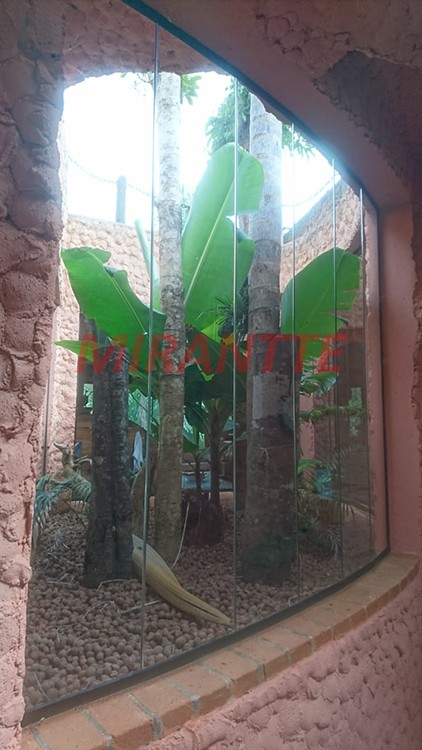 Casa terrea de 450m² com 2 quartos em Serra da Cantareira