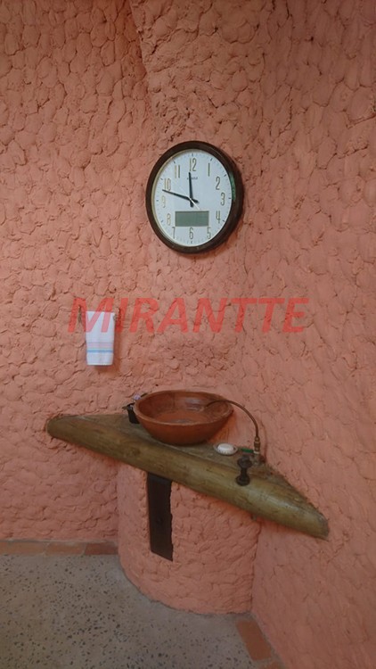 Casa terrea de 450m² com 2 quartos em Serra da Cantareira
