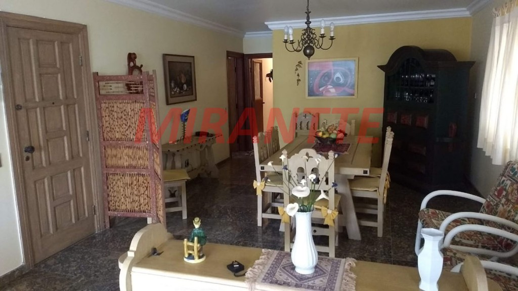 Apartamento de 225m² com 5 quartos em Pitangueiras