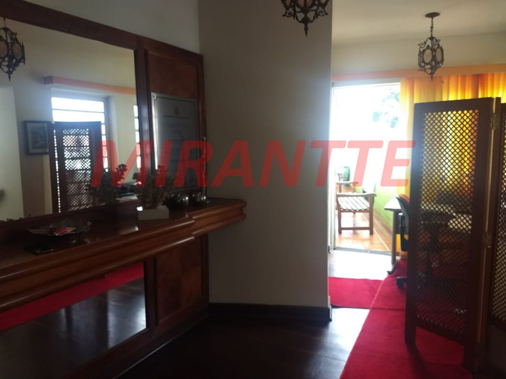 Sobrado de 450m² com 10 quartos em Jardim Floresta