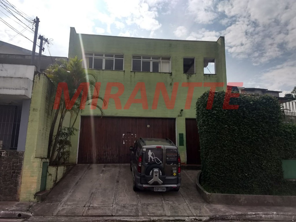 Sobrado de 450m² com 10 quartos em Jardim Floresta