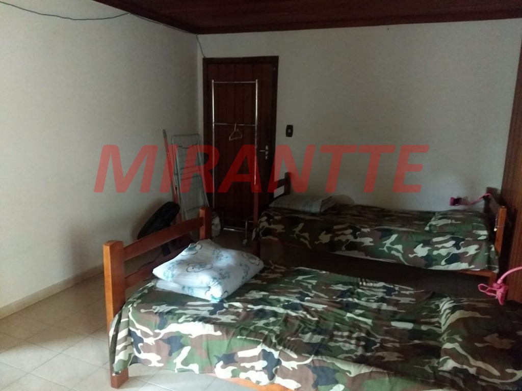 Sobrado de 450m² com 10 quartos em Jardim Floresta