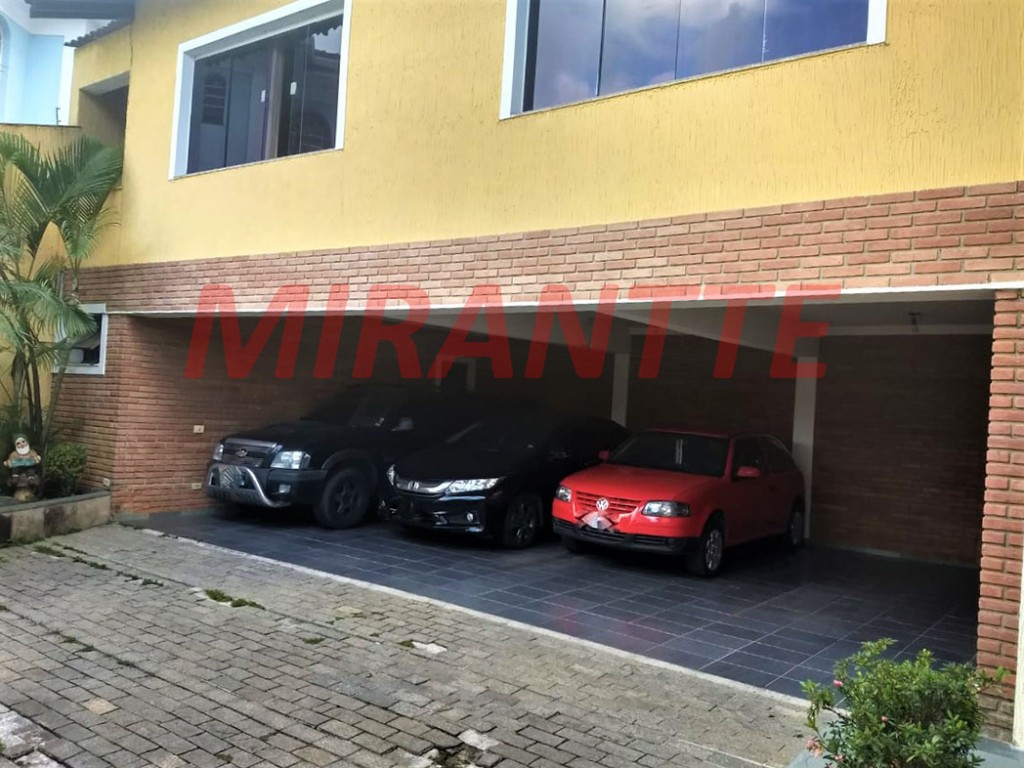 Sobrado de 319m² com 4 quartos em Horto Florestal