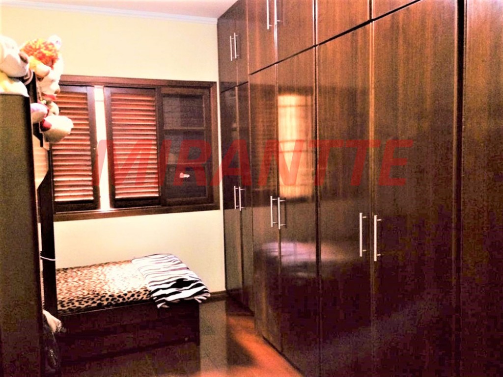 Sobrado de 319m² com 4 quartos em Horto Florestal
