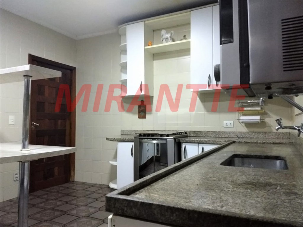 Sobrado de 319m² com 4 quartos em Horto Florestal